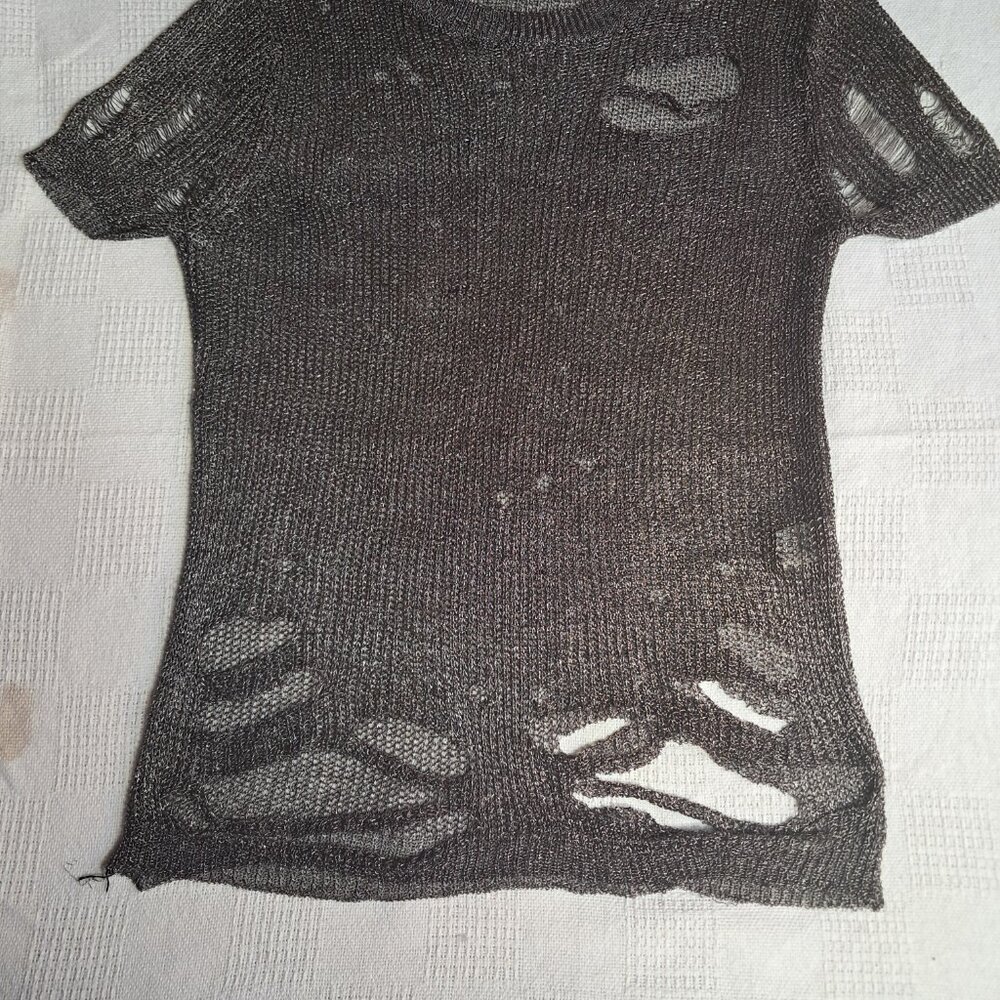 Distressed blouse - Picture 2 of 3